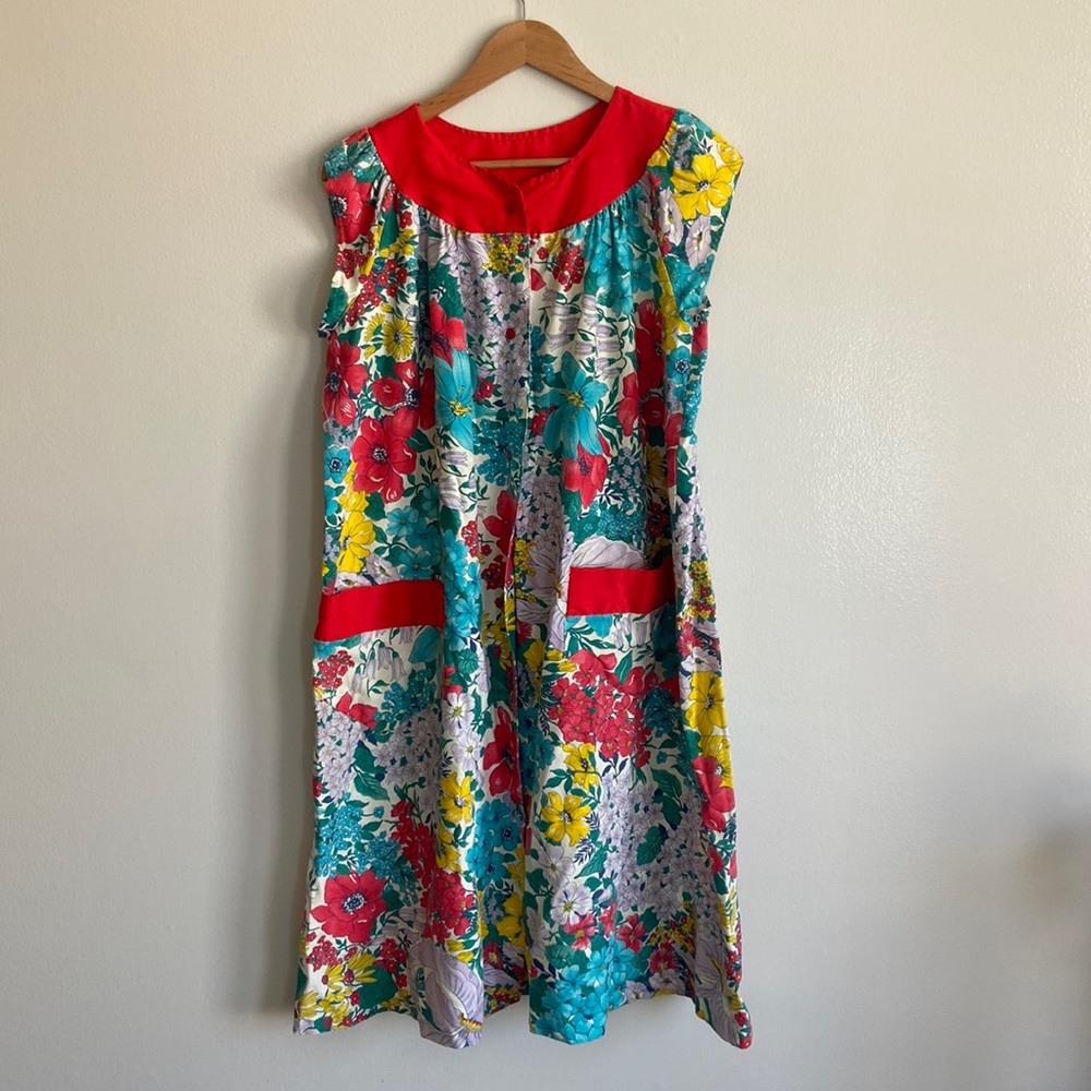 Handmade vintage floral dress with pockets